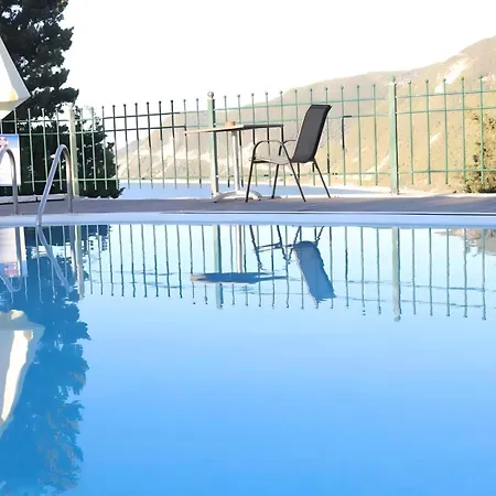 Milia * Áyios Nikítas