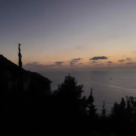 Milia Áyios Nikítas