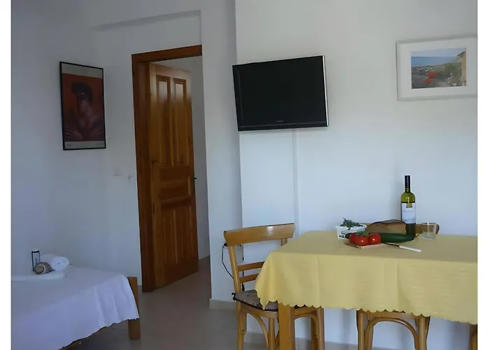 Milia Áyios Nikítas