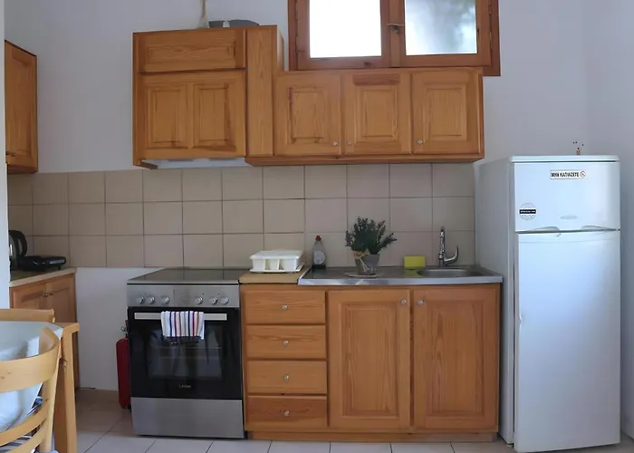 Milia * Áyios Nikítas